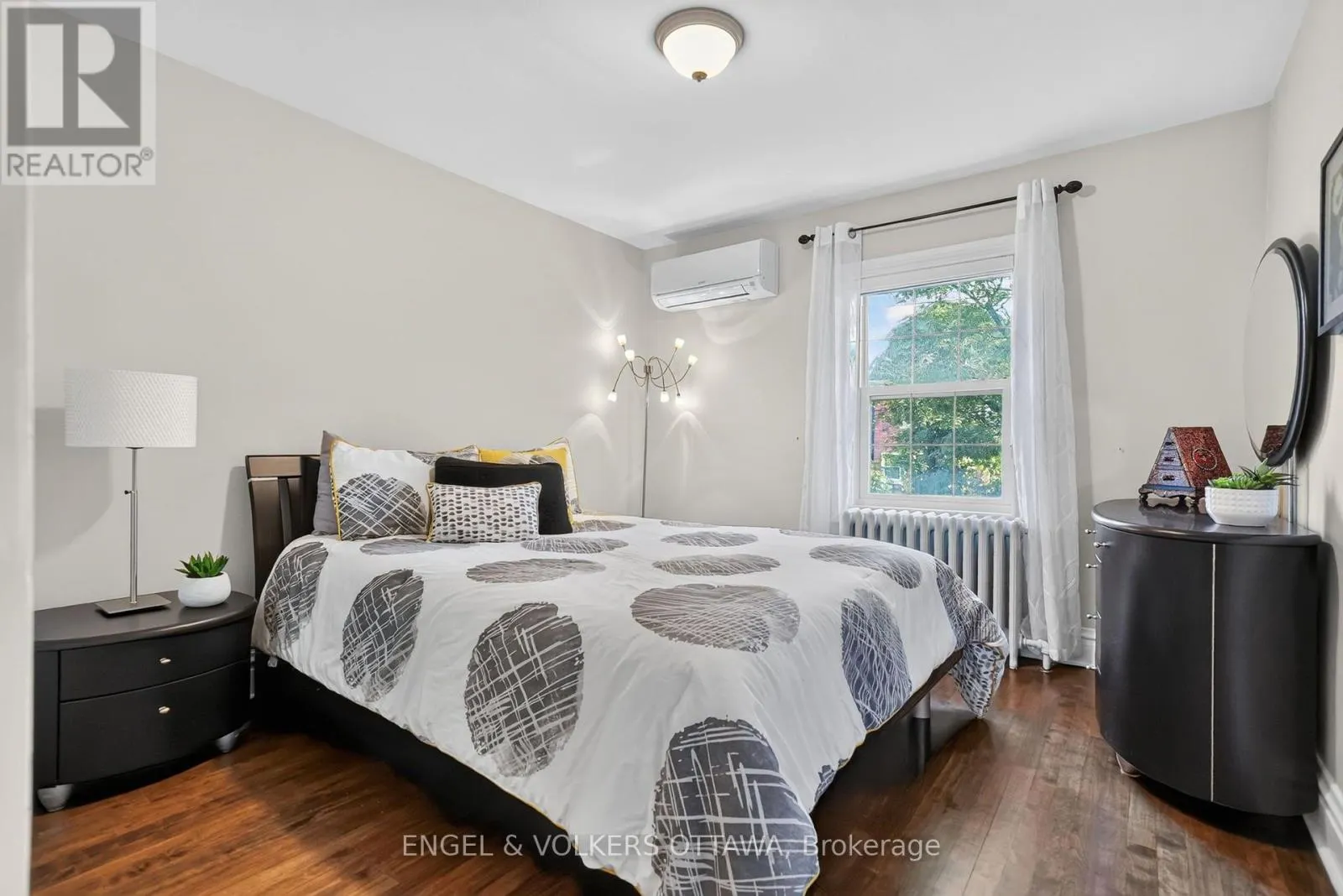 122 RENFREW AVENUE