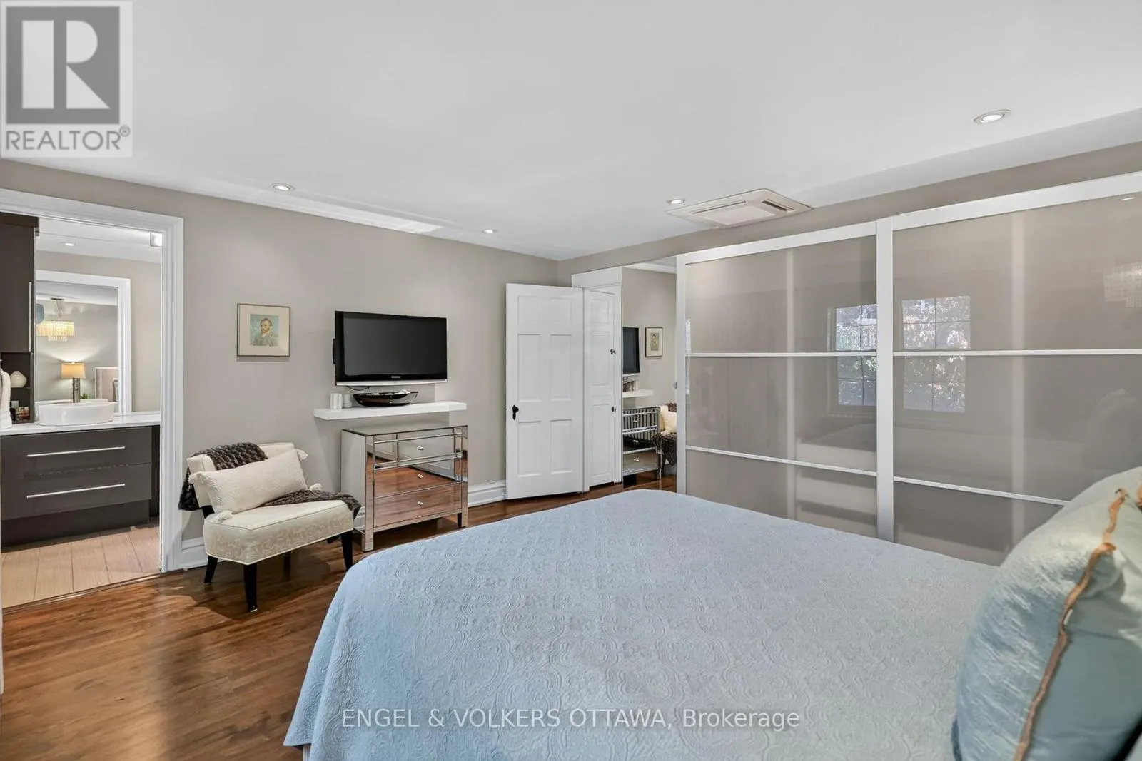 122 RENFREW AVENUE