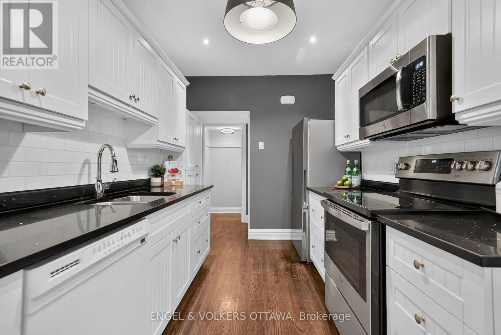 122 RENFREW AVENUE
