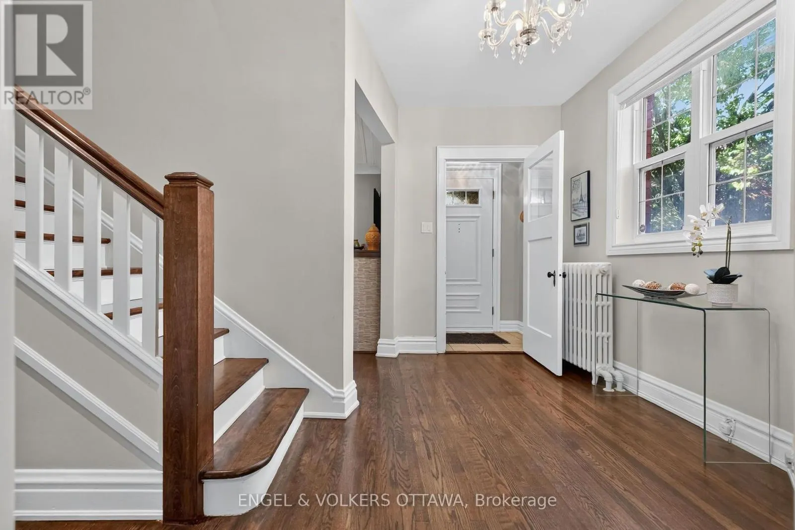 122 RENFREW AVENUE
