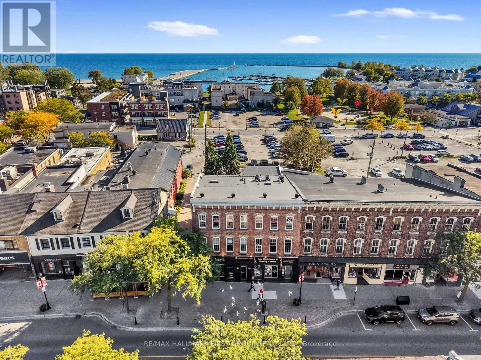 202 - 19 KING STREET W