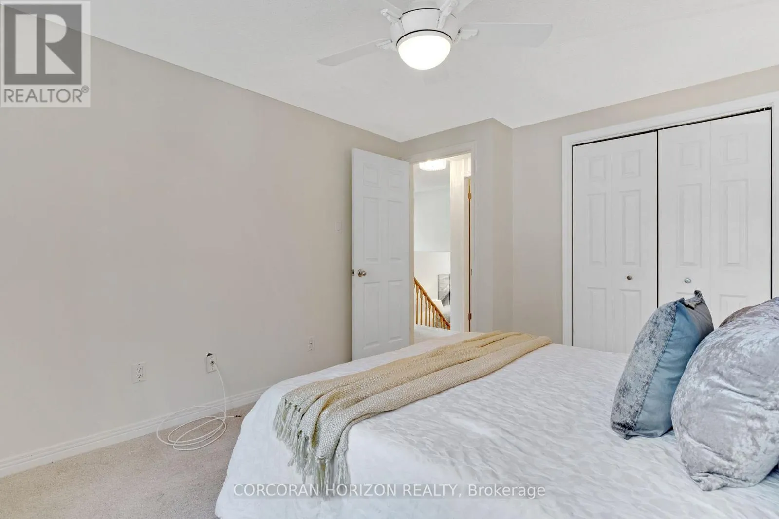 28 - 375 HOLIDAY INN DRIVE