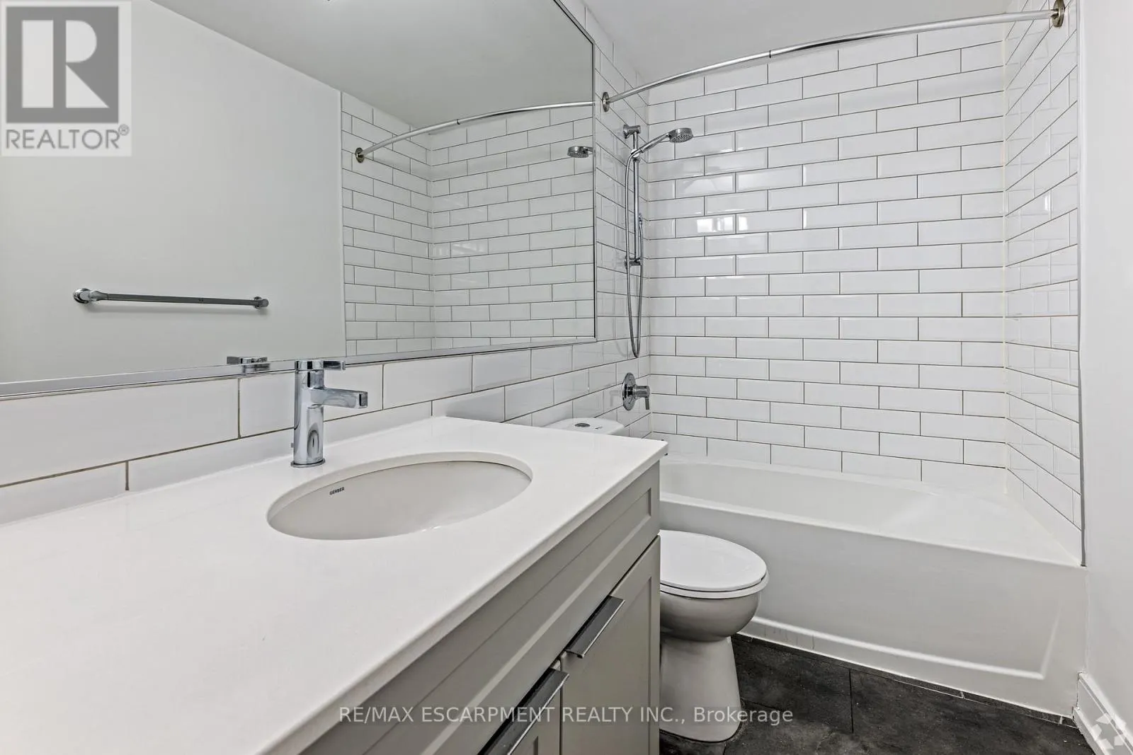 0033 - 565 BELMONT AVENUE W
