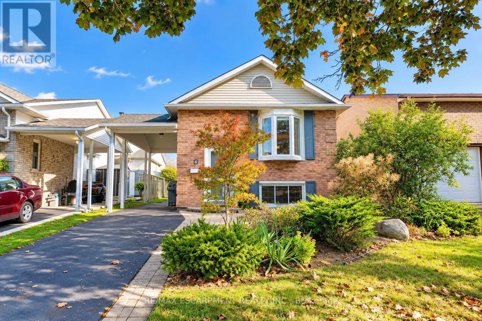 6 SANDRA CRESCENT