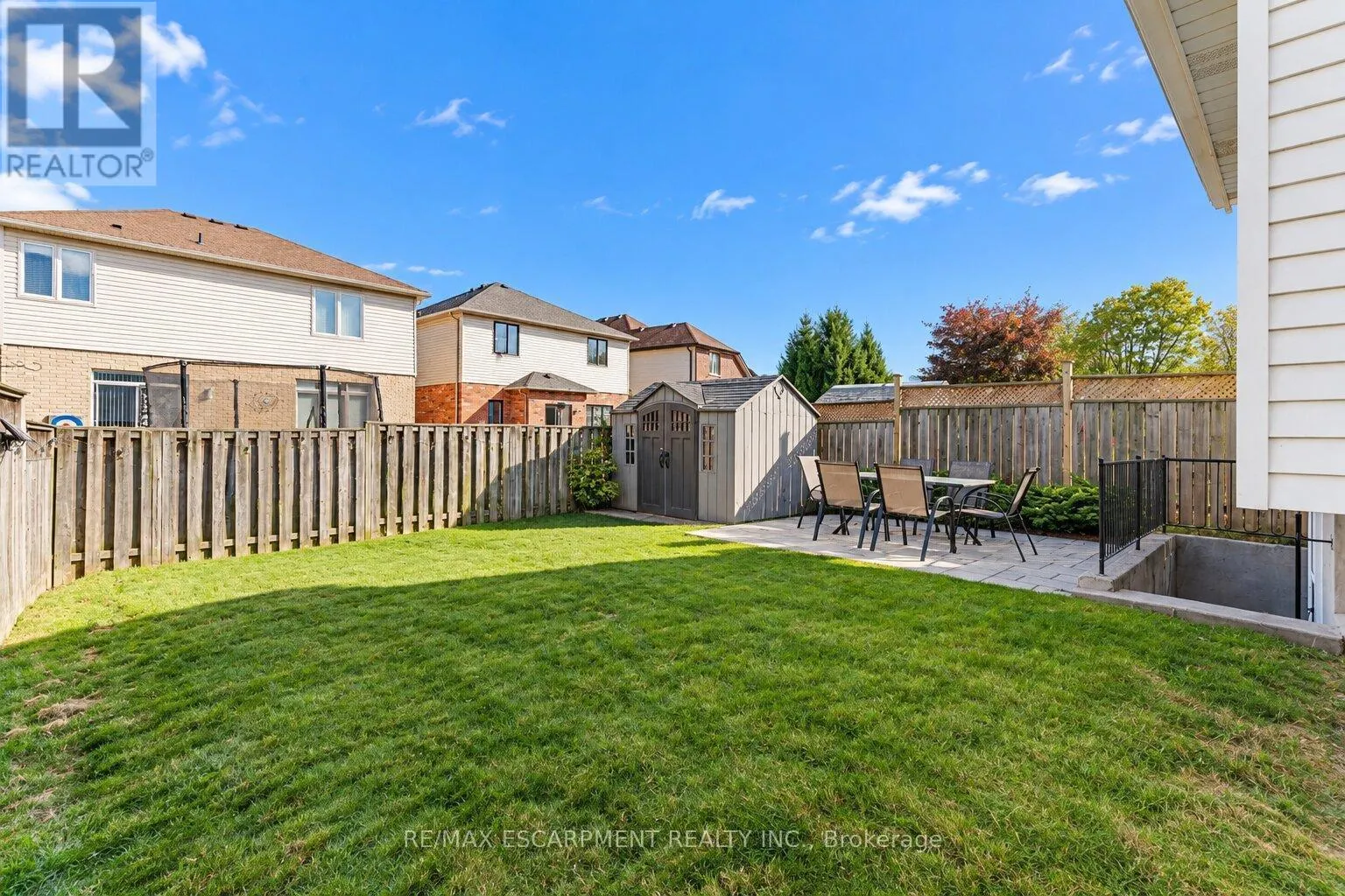 6 SANDRA CRESCENT
