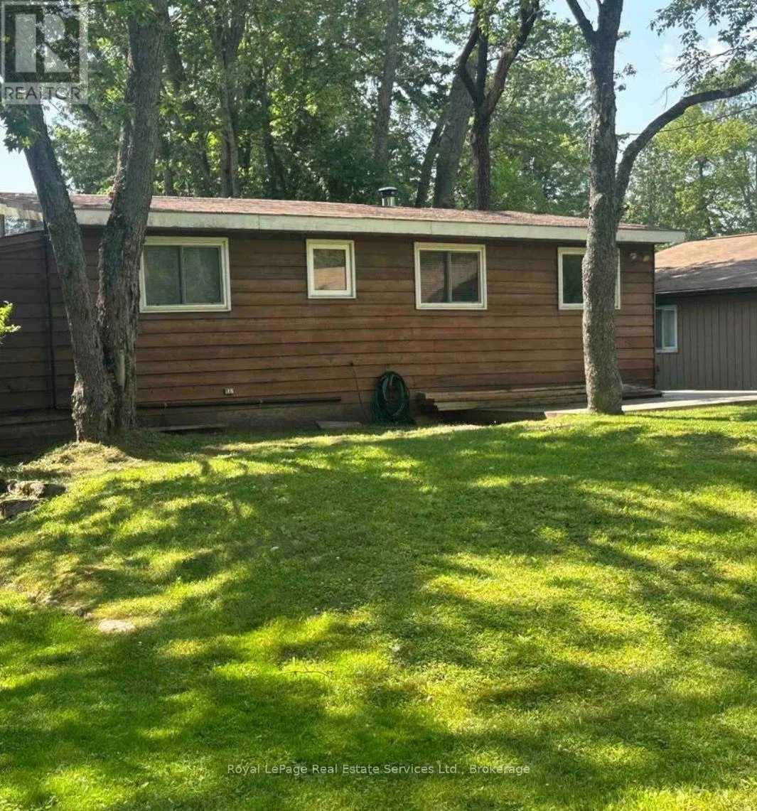 166 MOORINGS DRIVE