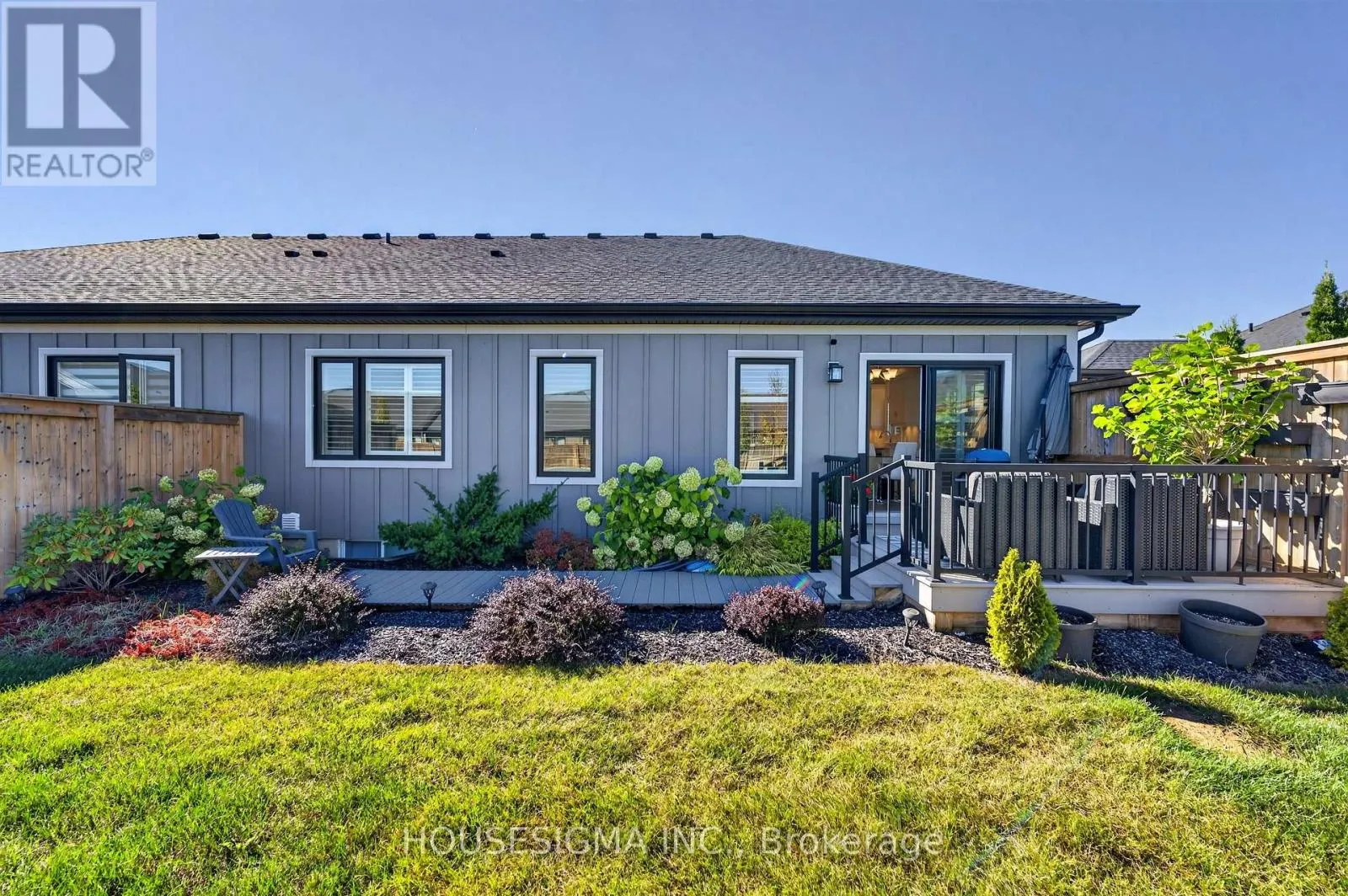 11 - 154 PORT ROBINSON ROAD