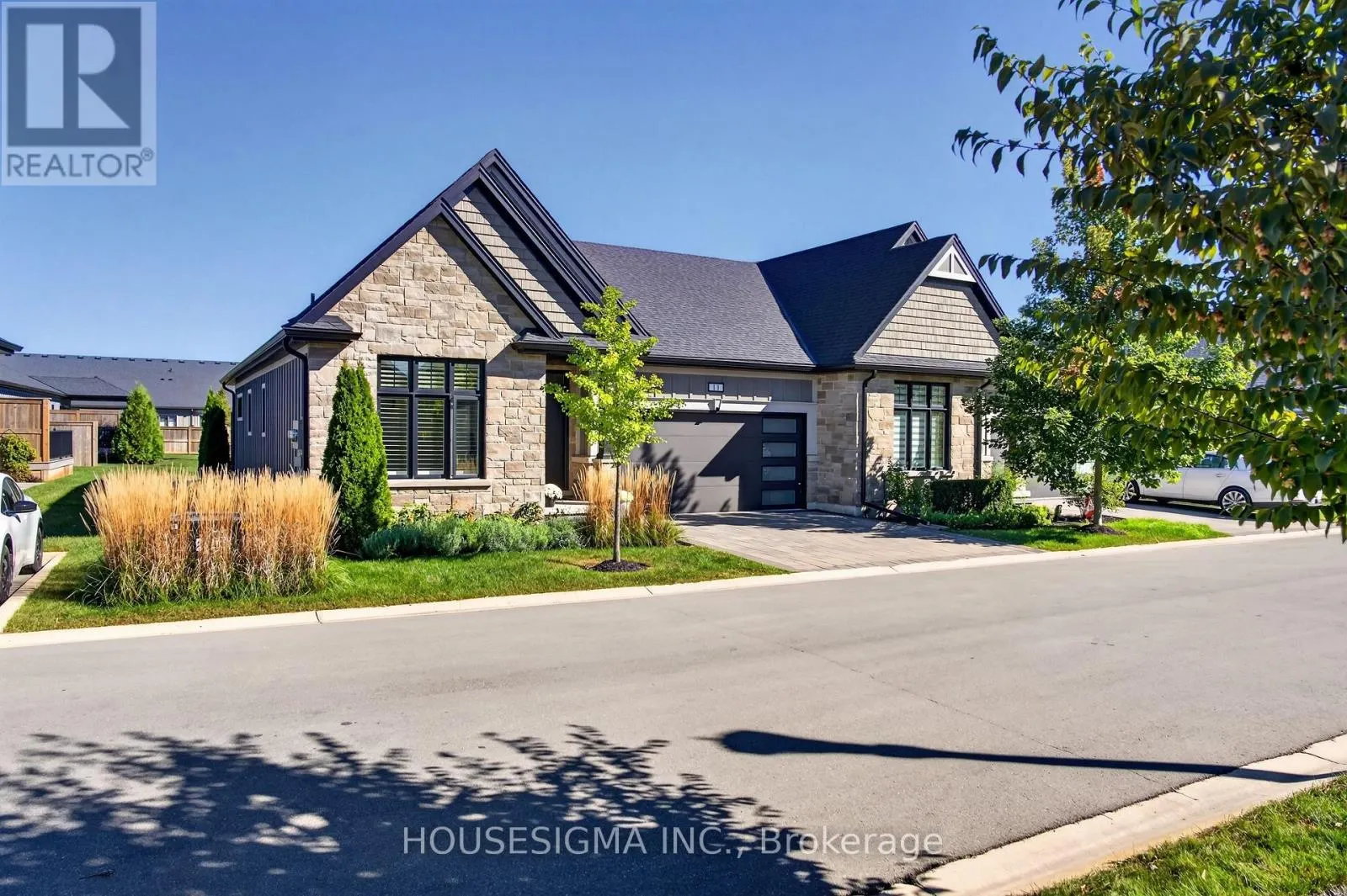 11 - 154 PORT ROBINSON ROAD