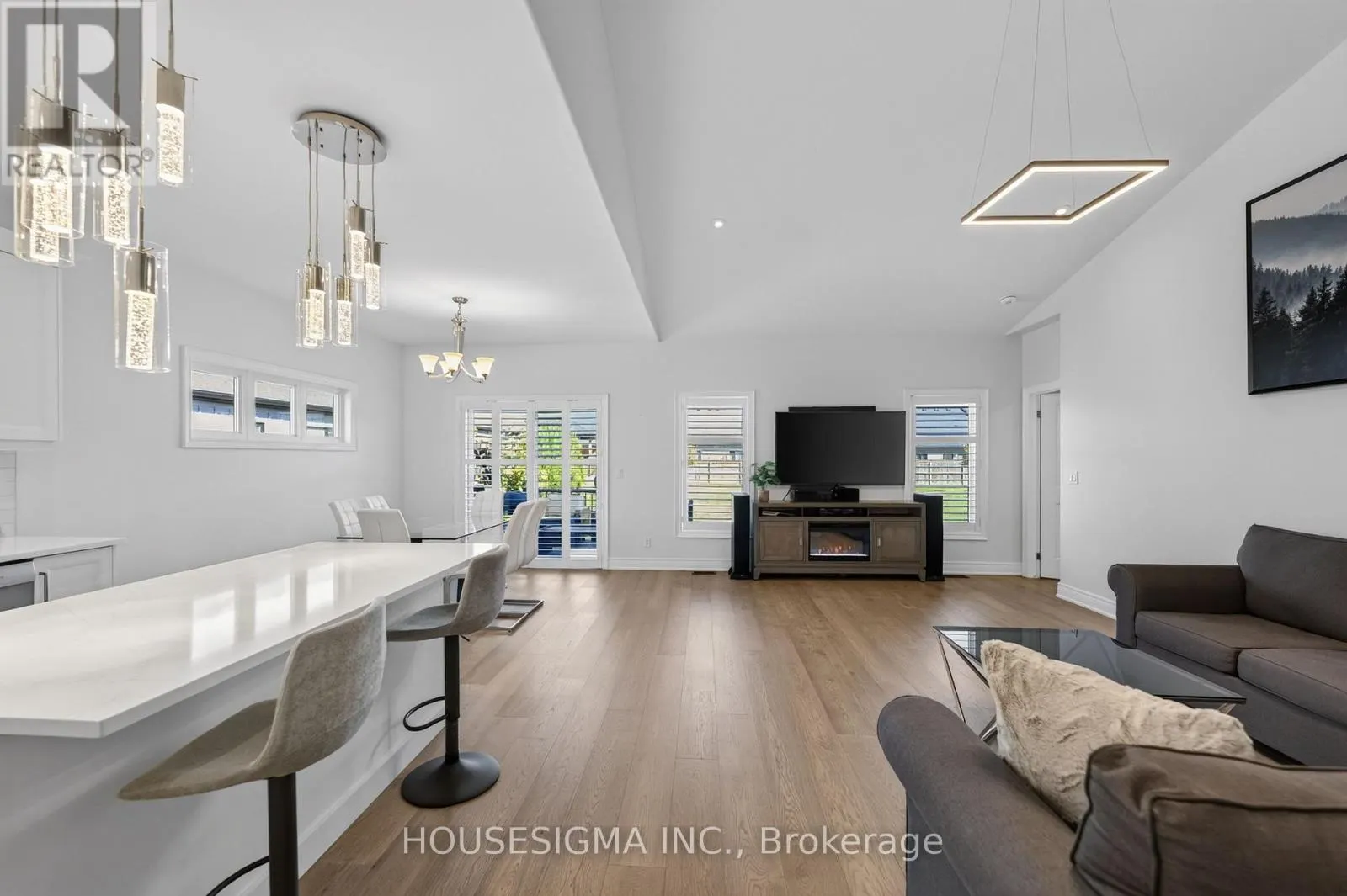 11 - 154 PORT ROBINSON ROAD