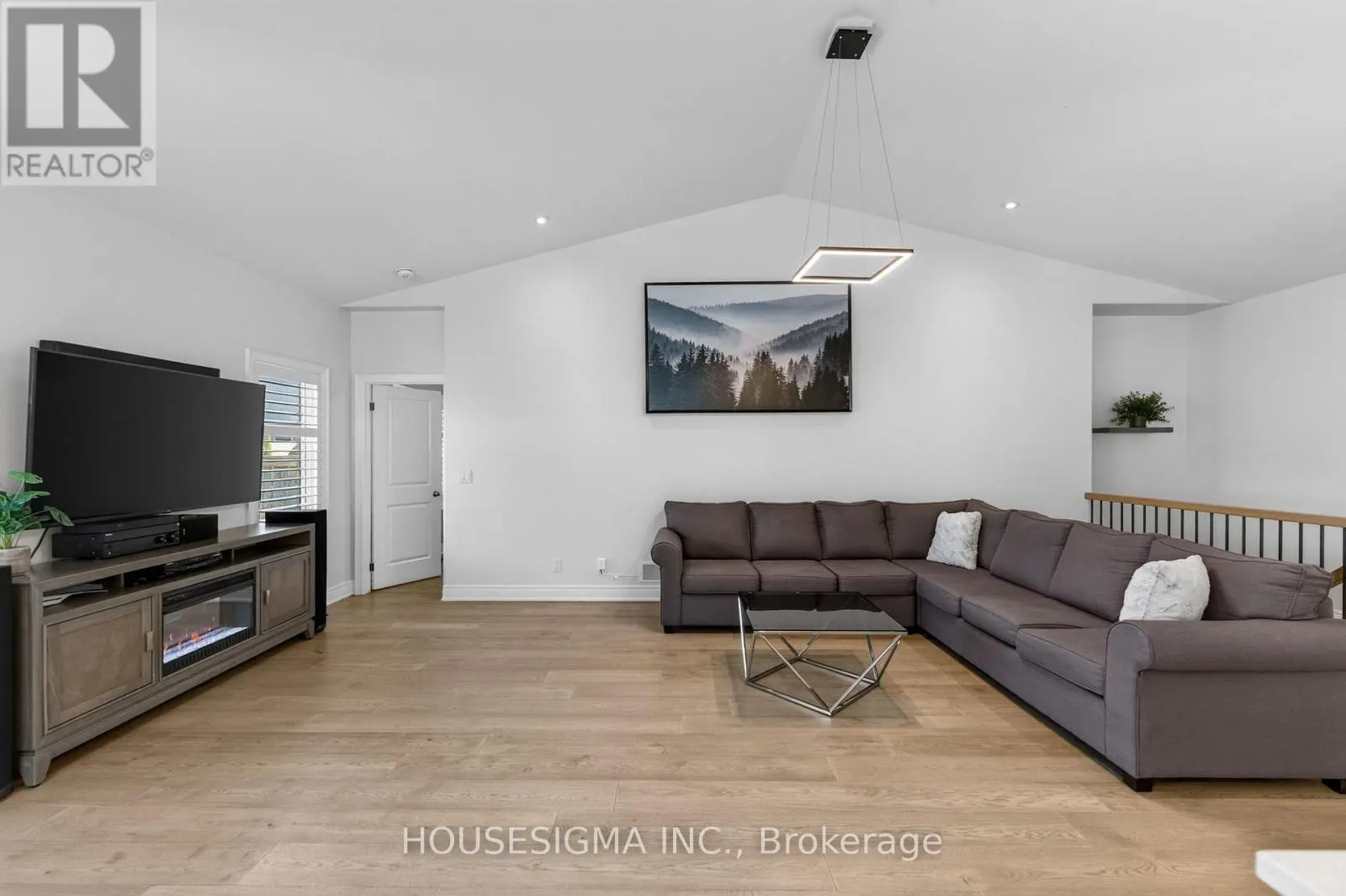 11 - 154 PORT ROBINSON ROAD