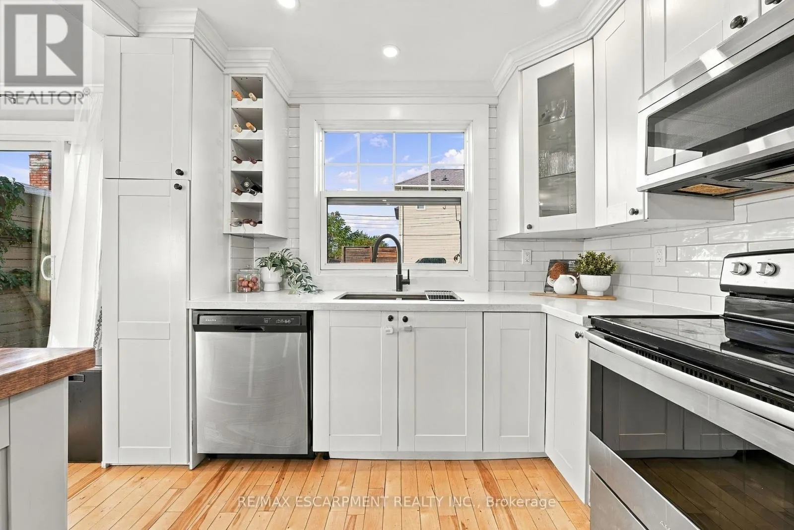 1231 DUNSMURE ROAD