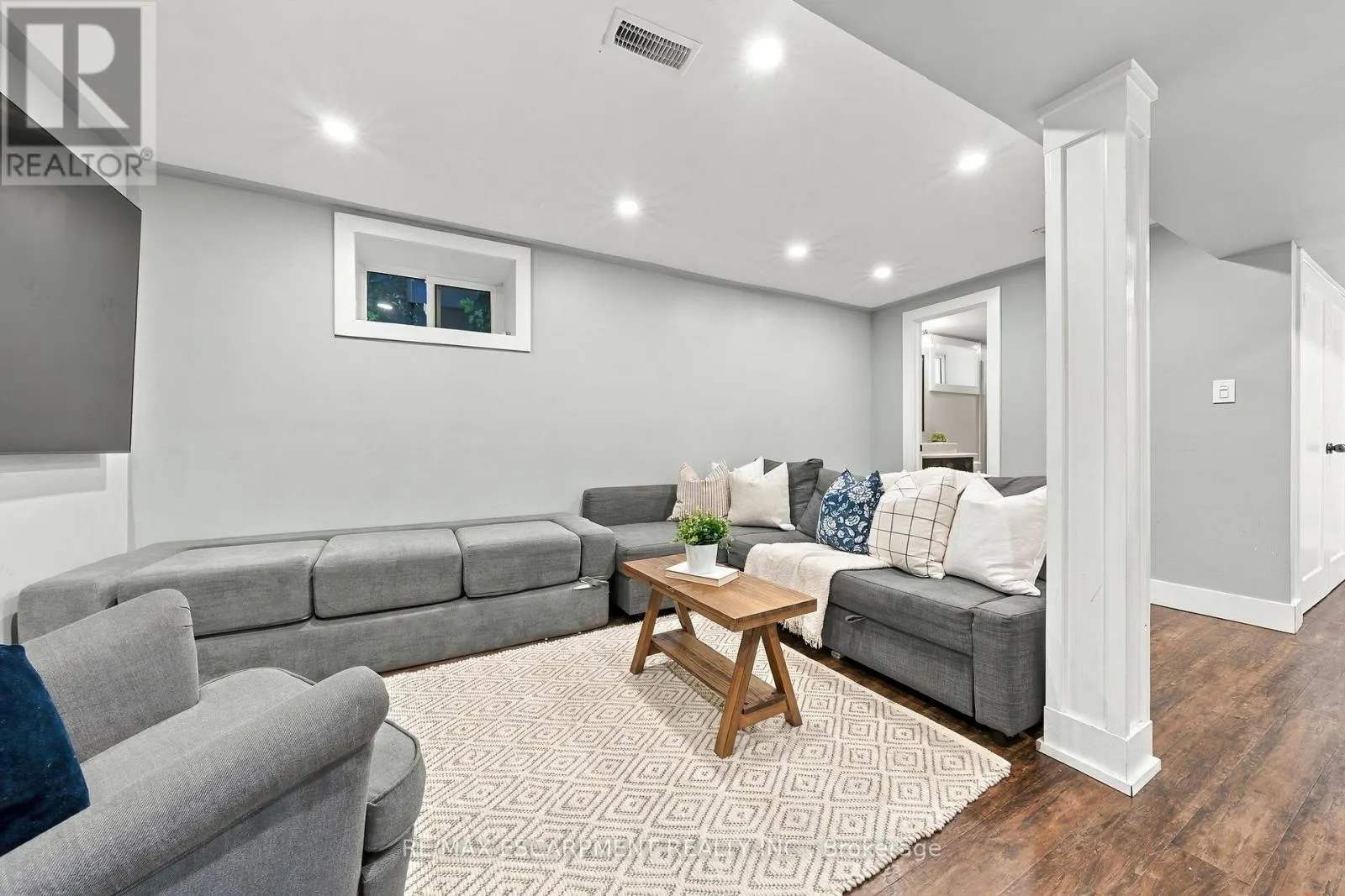 1231 DUNSMURE ROAD