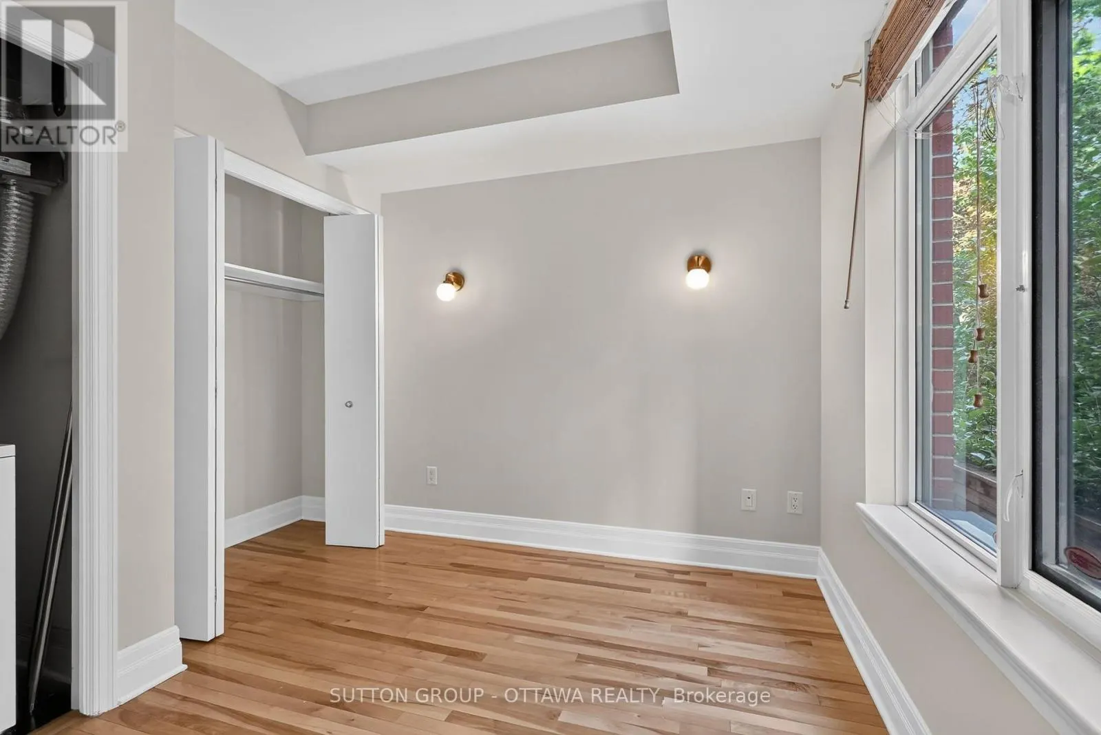 103 - 950 MARGUERITE AVENUE