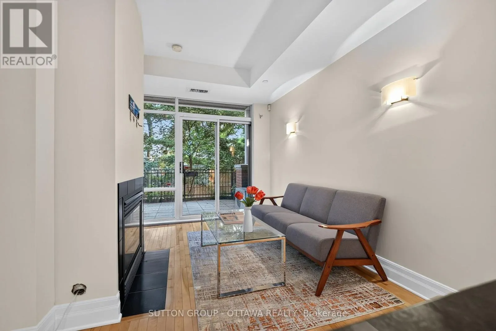 103 - 950 MARGUERITE AVENUE