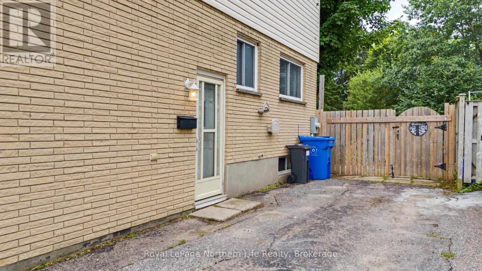 811 TACKABERRY DRIVE
