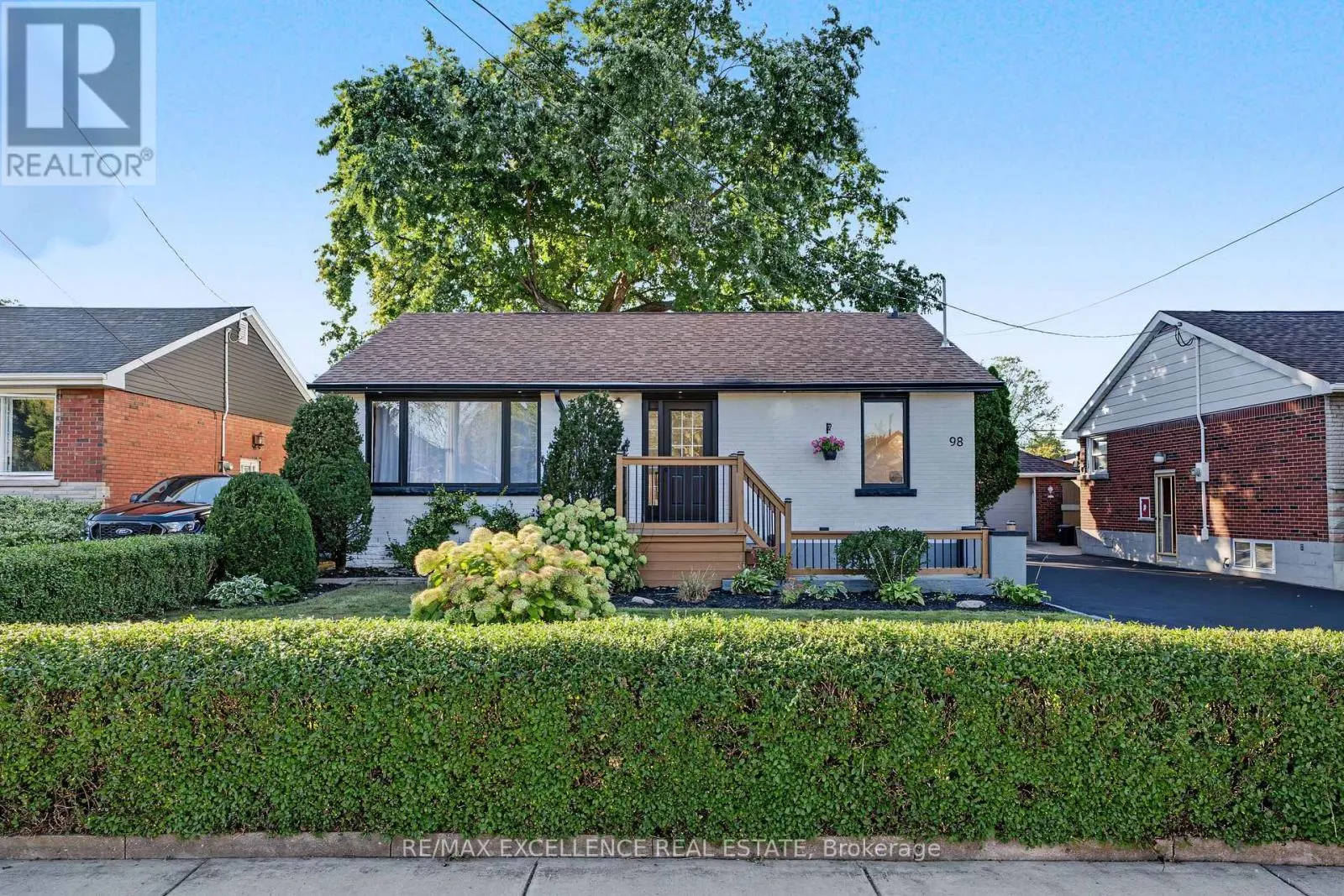 98 WISE CRESCENT