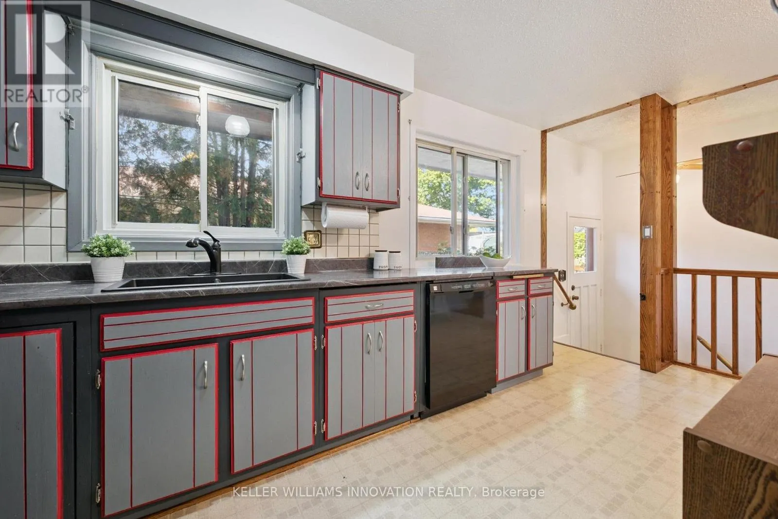 128 BRIAR KNOLL DRIVE