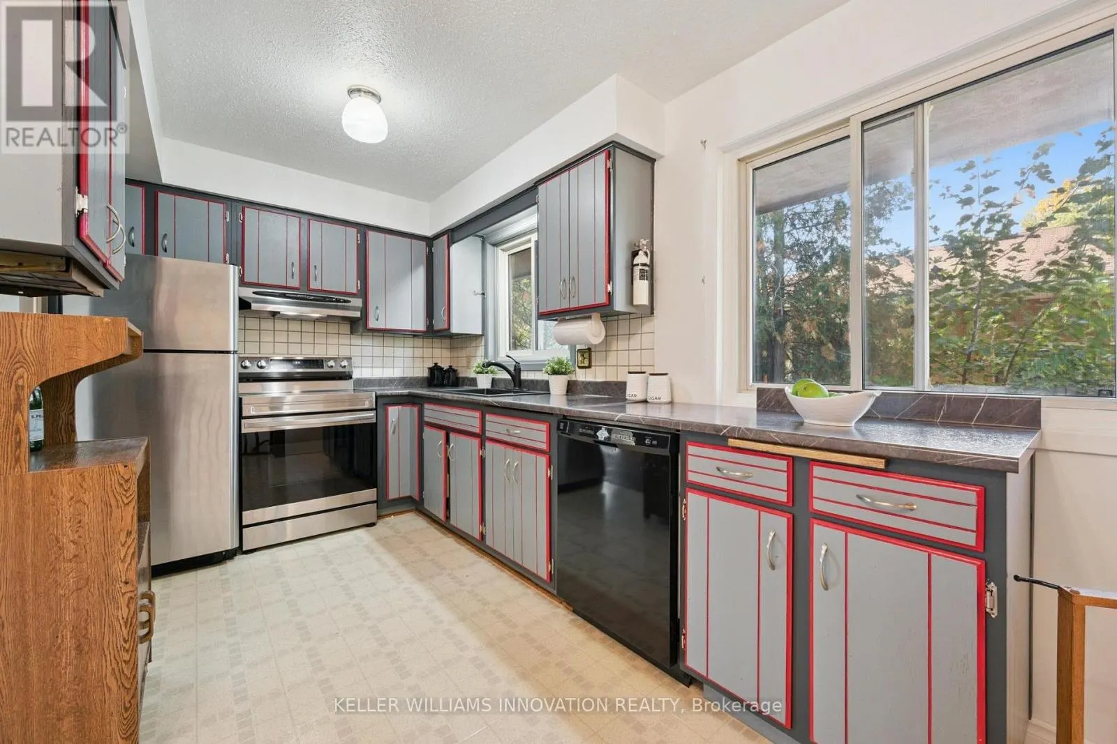 128 BRIAR KNOLL DRIVE