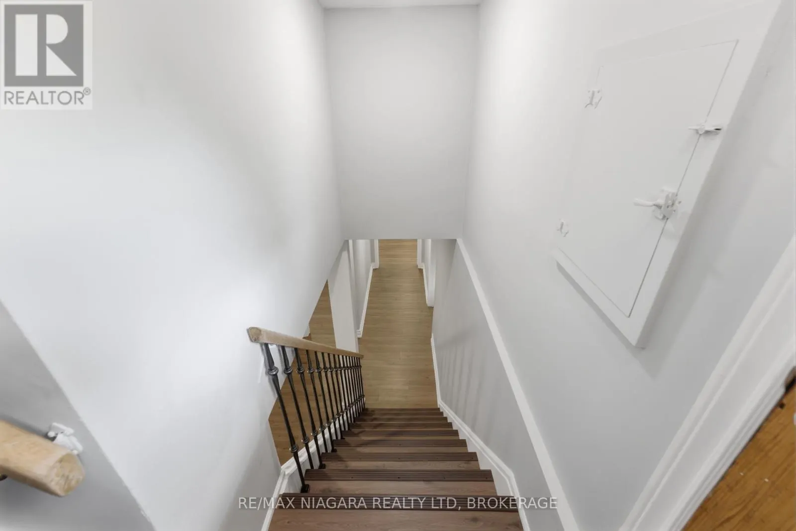11 RICHELIEU DRIVE