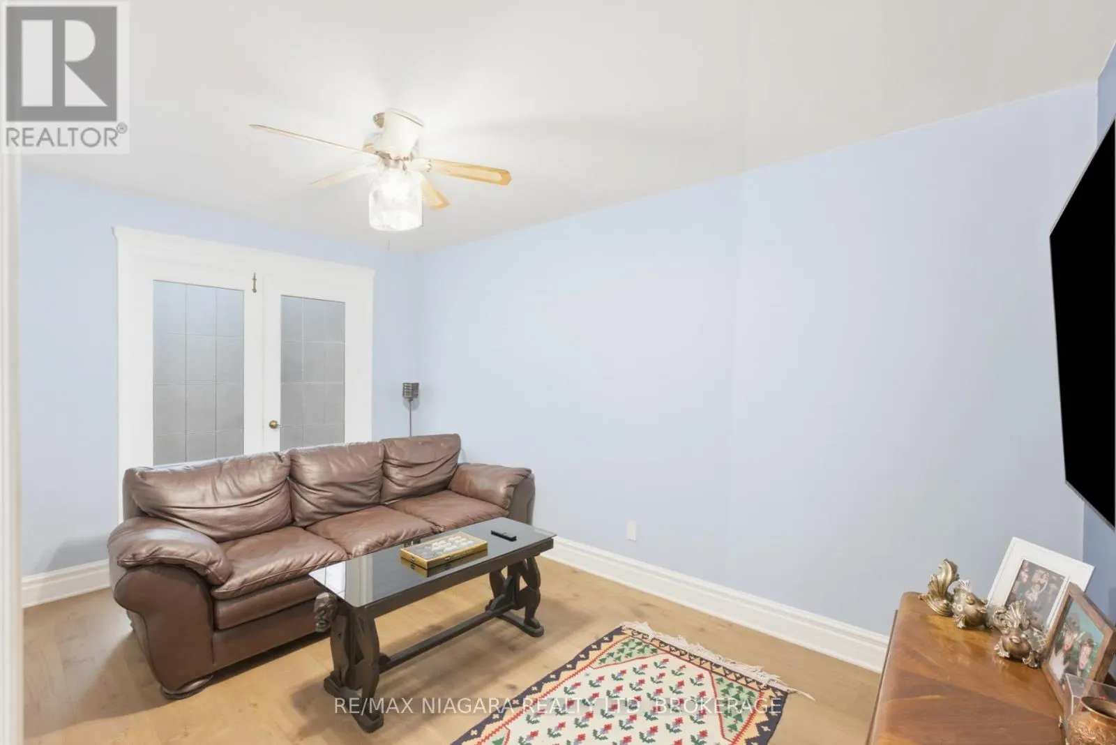 11 RICHELIEU DRIVE