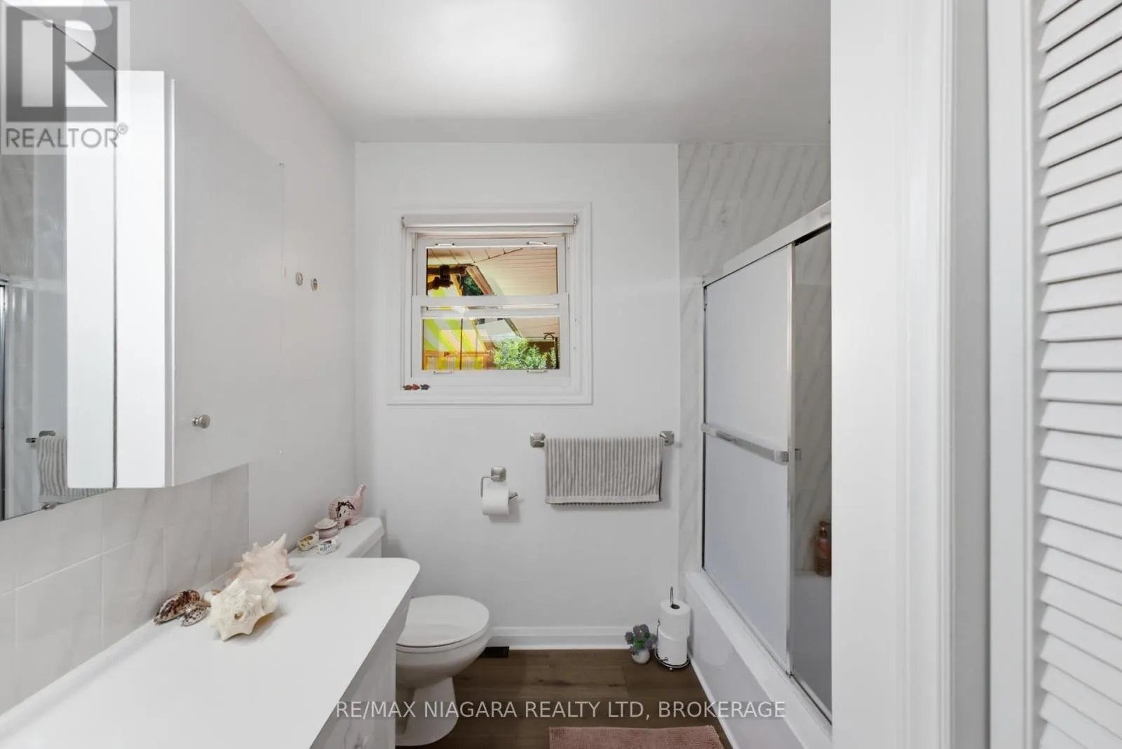11 RICHELIEU DRIVE