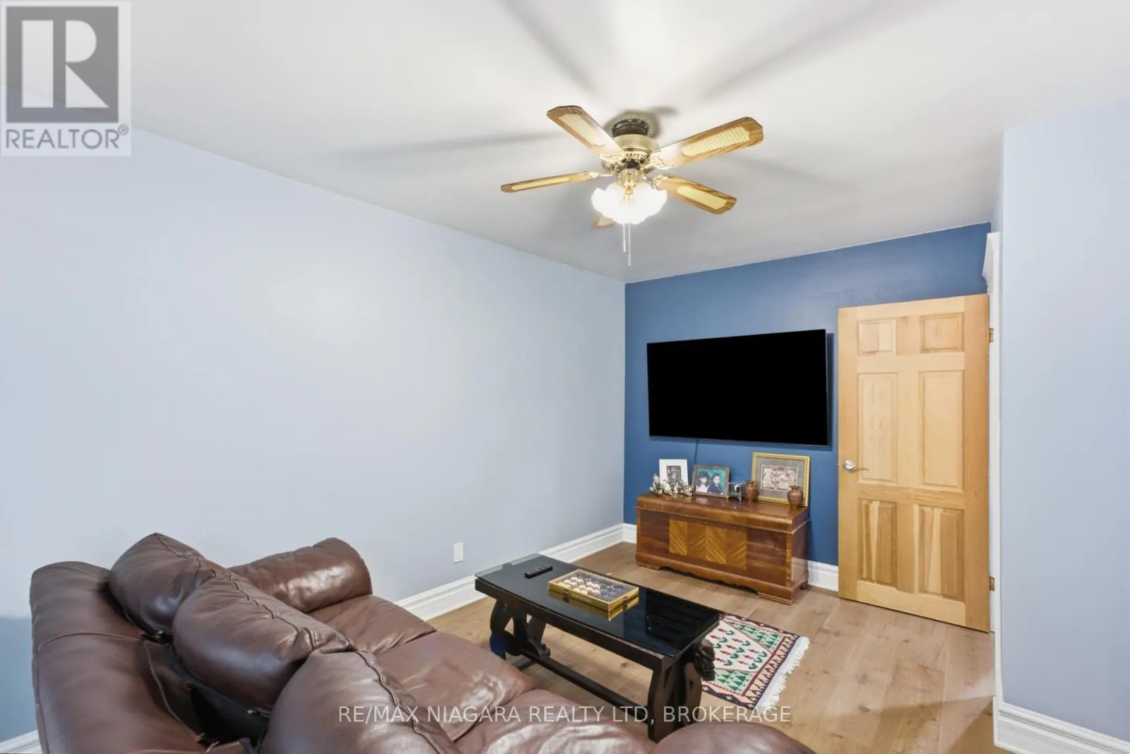 11 RICHELIEU DRIVE