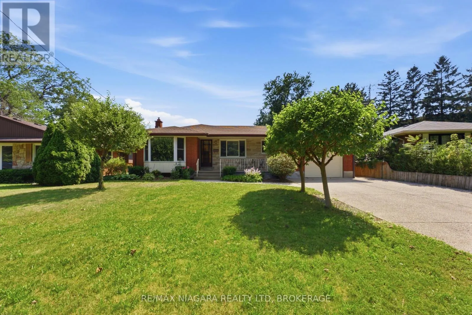 11 RICHELIEU DRIVE