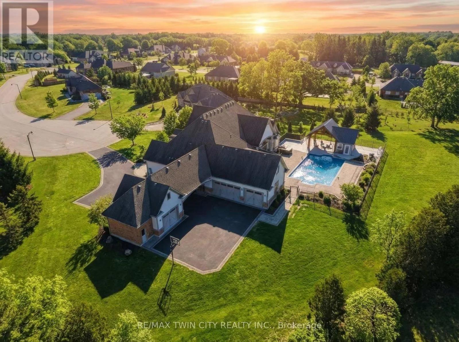 29 WALLACE COURT