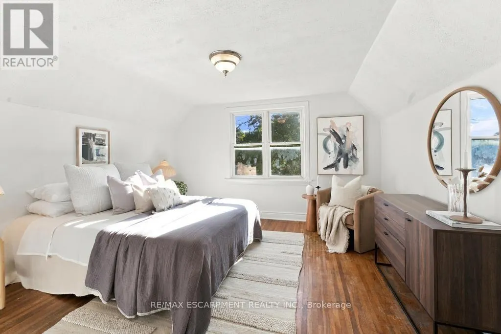284 EAST 21ST STREET