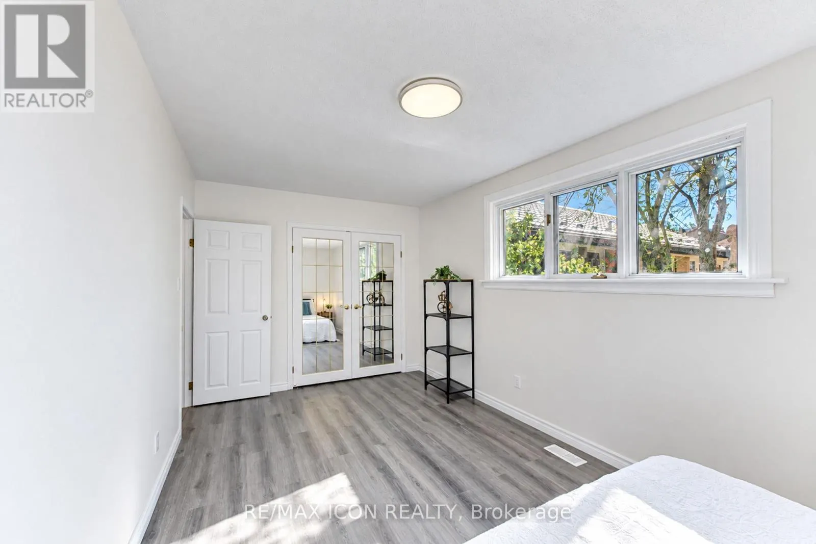 64 LOWREY AVENUE S