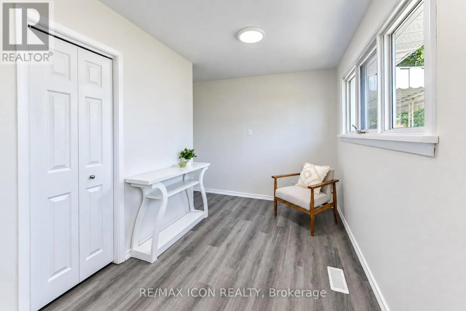 64 LOWREY AVENUE S