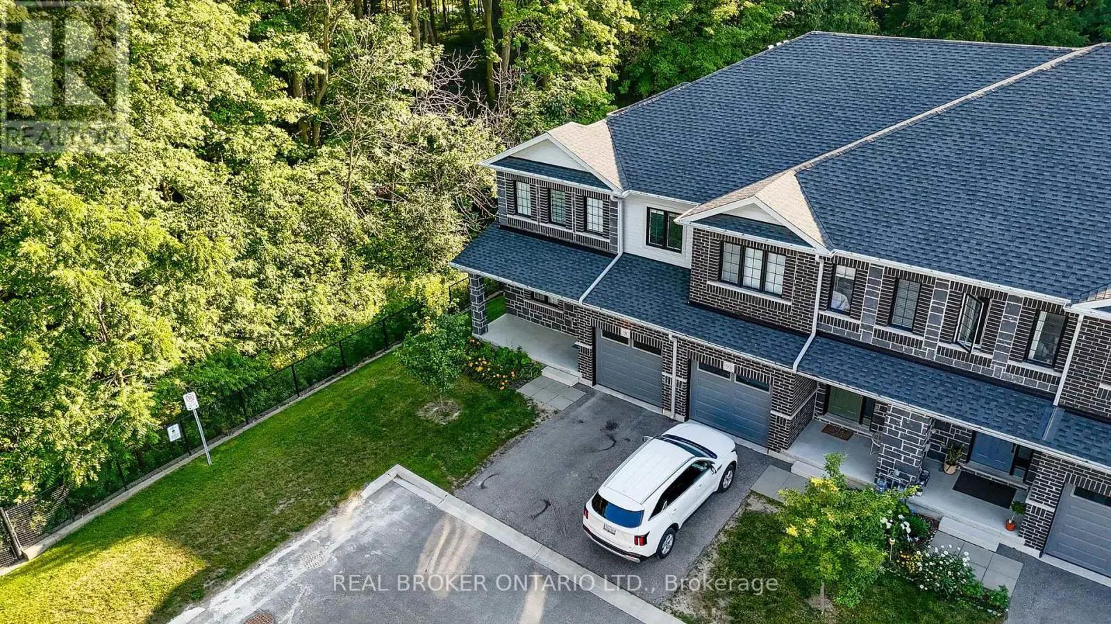 91 WOODEDGE CIRCLE