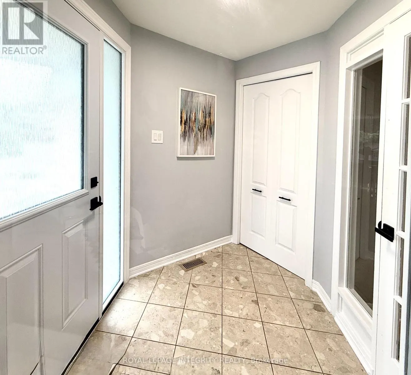 4 GLENARDEN COURT