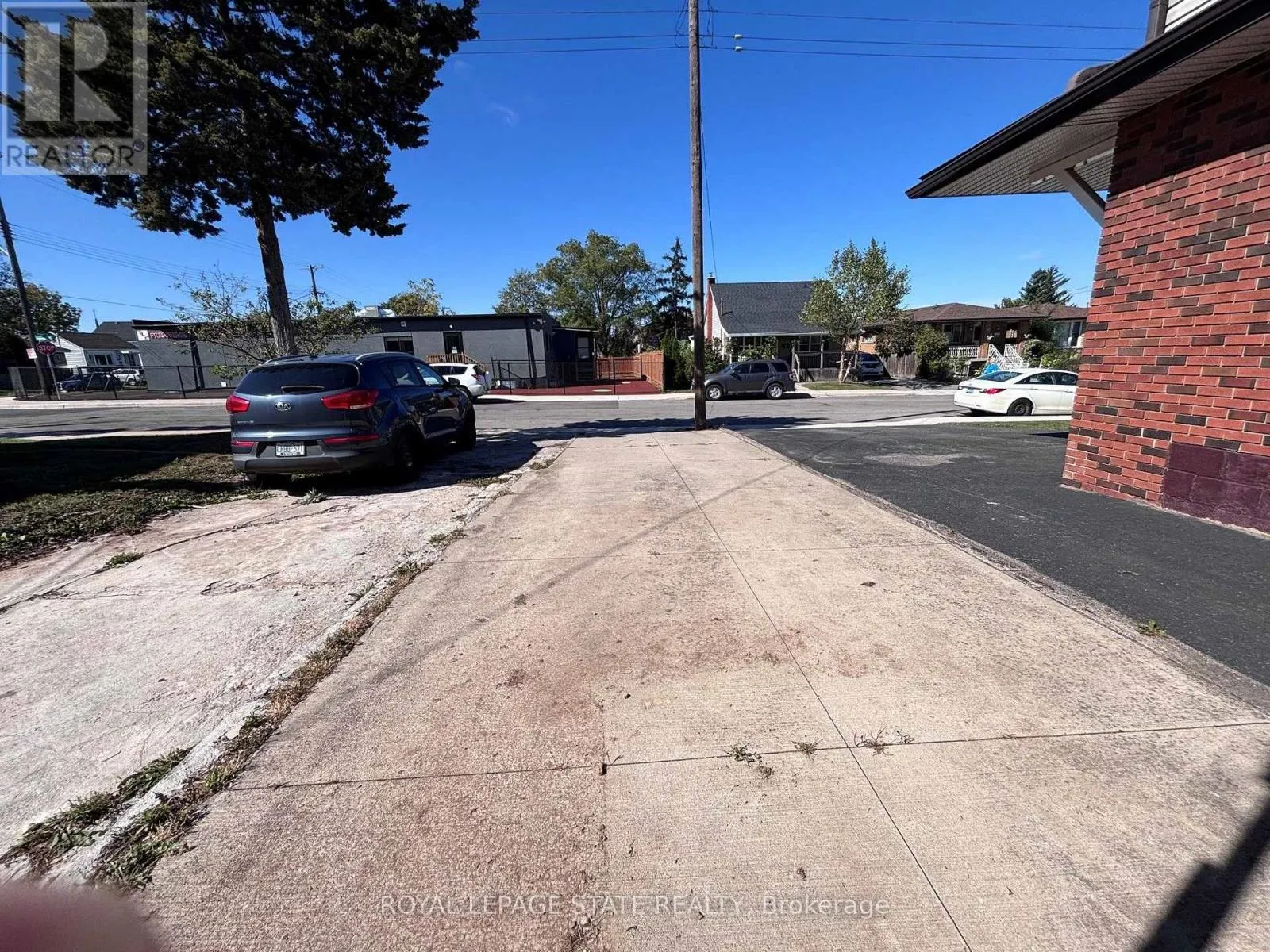 1873 MAIN STREET E