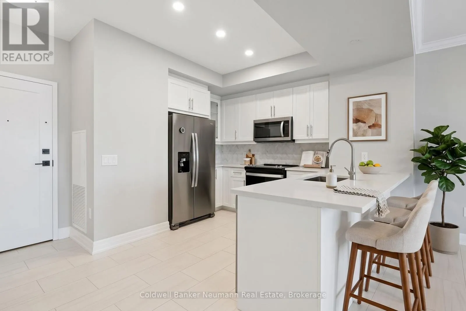 908 - 1880 GORDON STREET #908