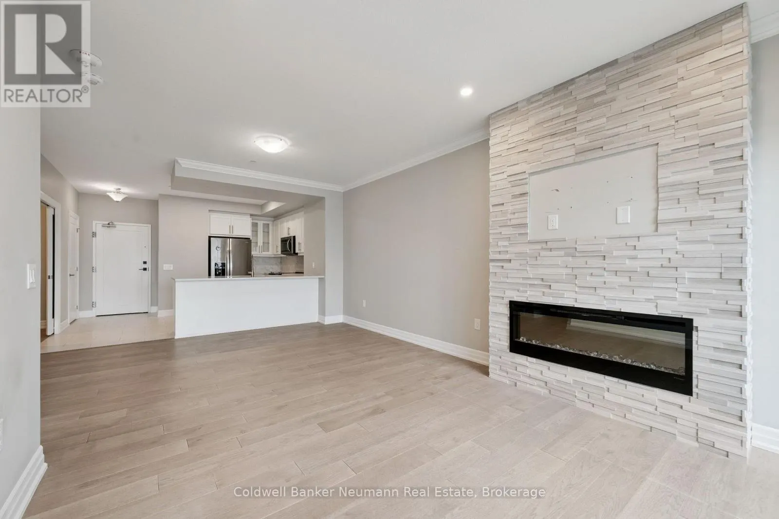 908 - 1880 GORDON STREET #908