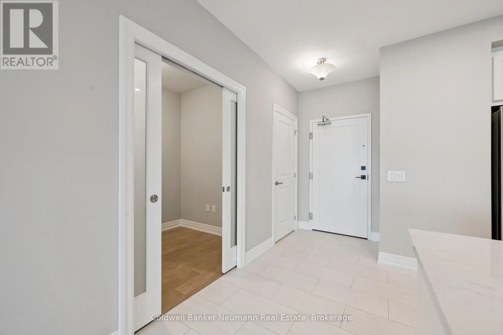 908 - 1880 GORDON STREET #908