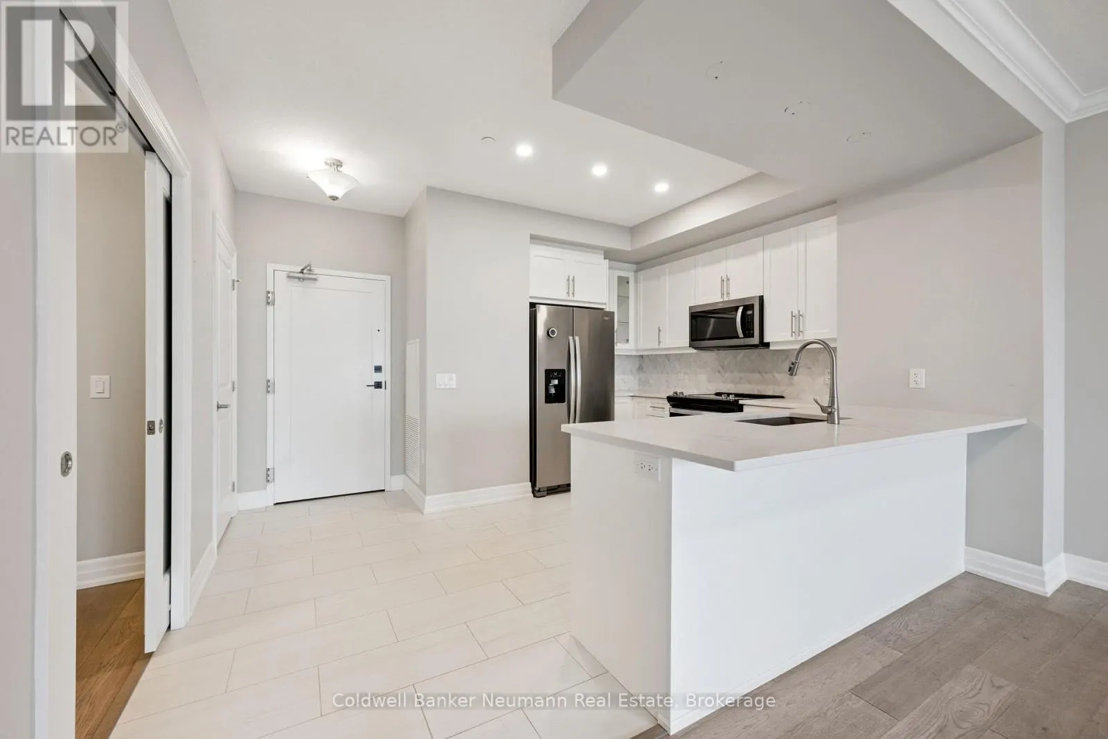 908 - 1880 GORDON STREET #908