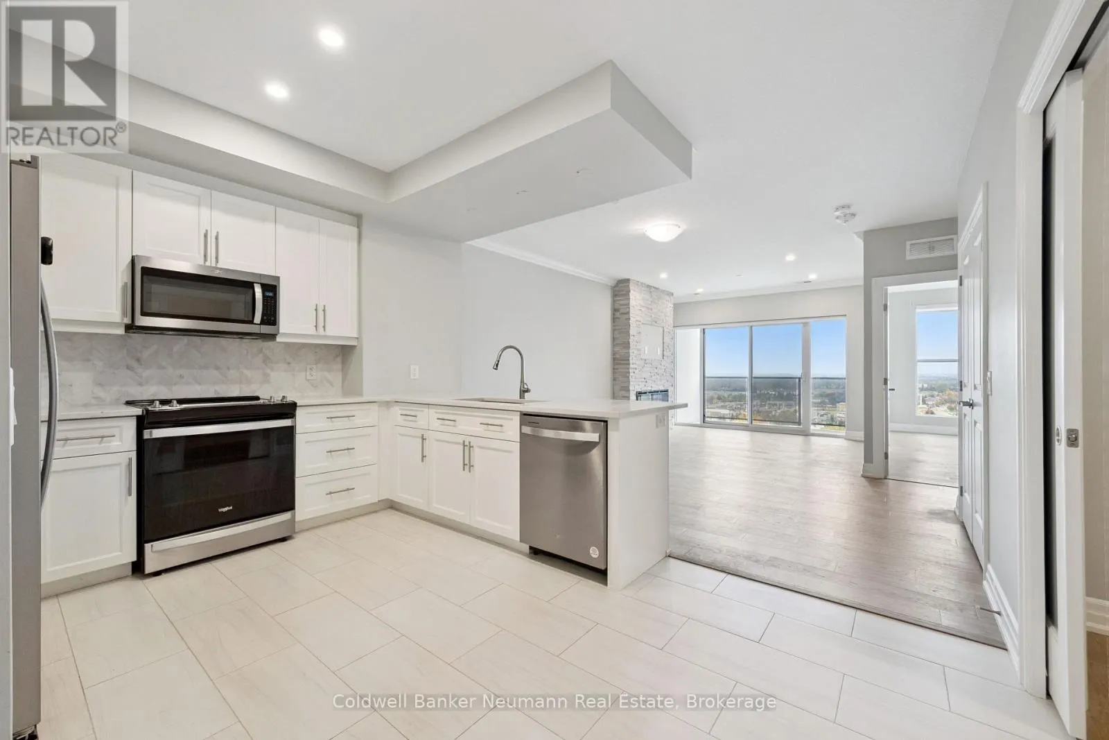 908 - 1880 GORDON STREET #908