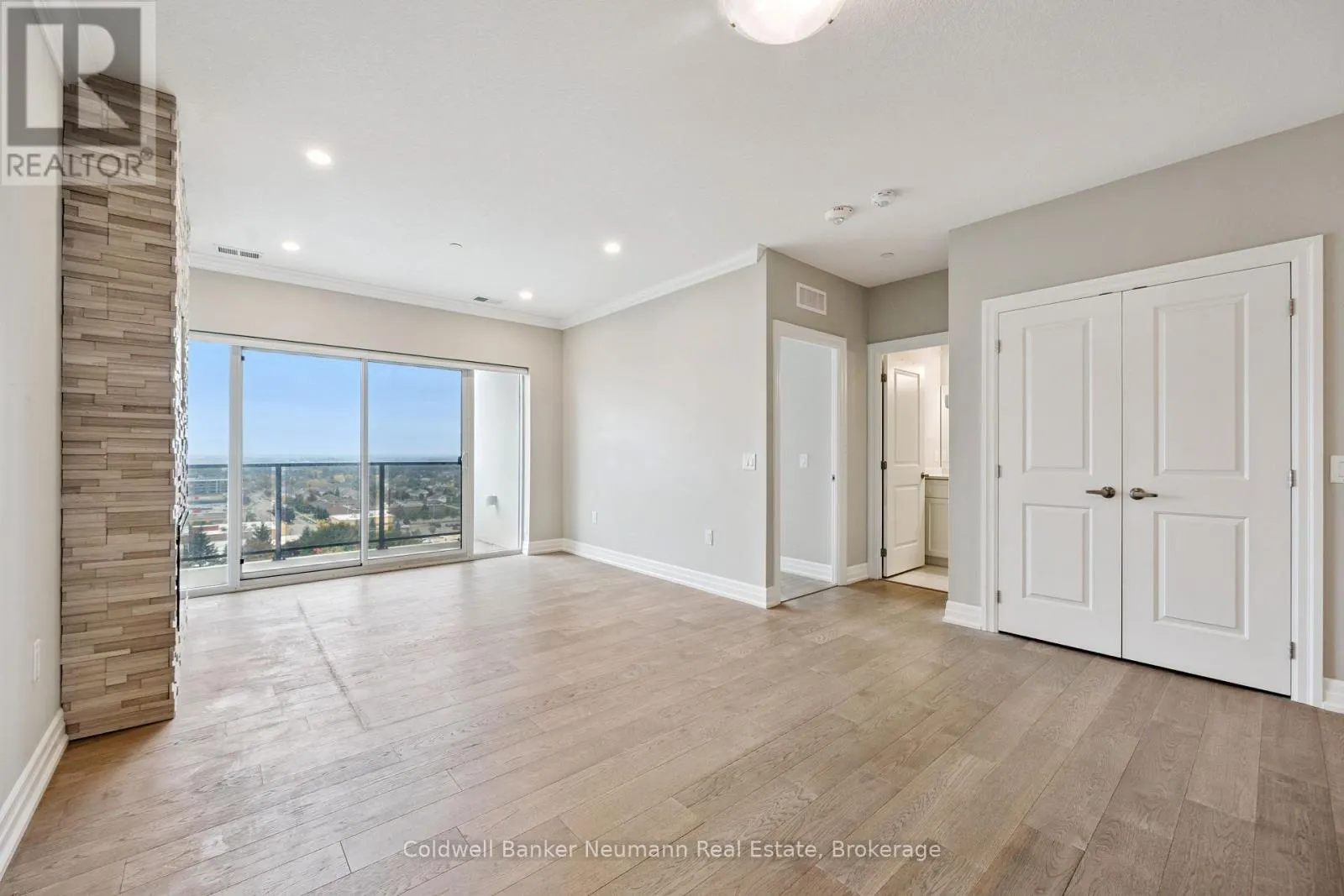 908 - 1880 GORDON STREET #908