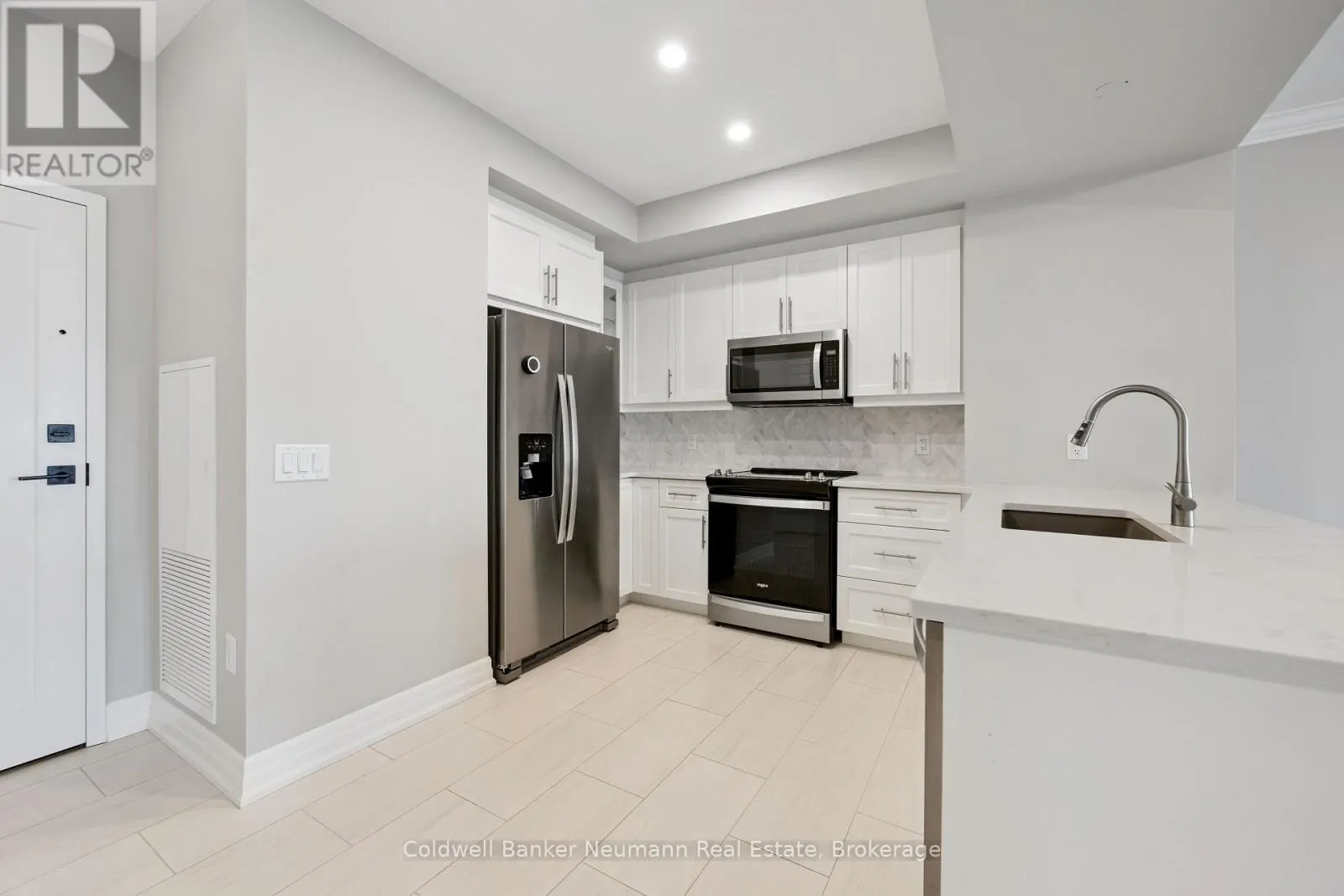 908 - 1880 GORDON STREET #908