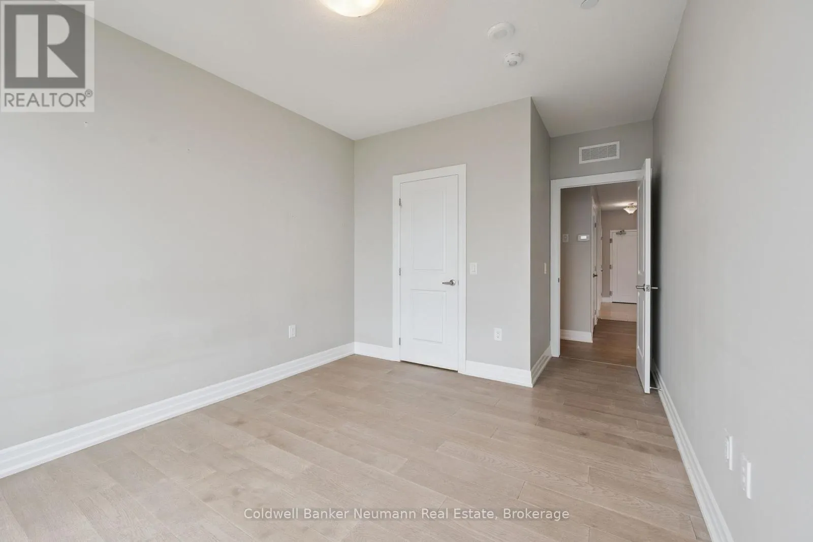 908 - 1880 GORDON STREET #908