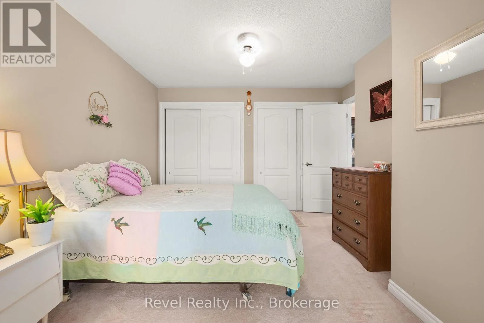 302 - 3 HERITAGE WAY #302