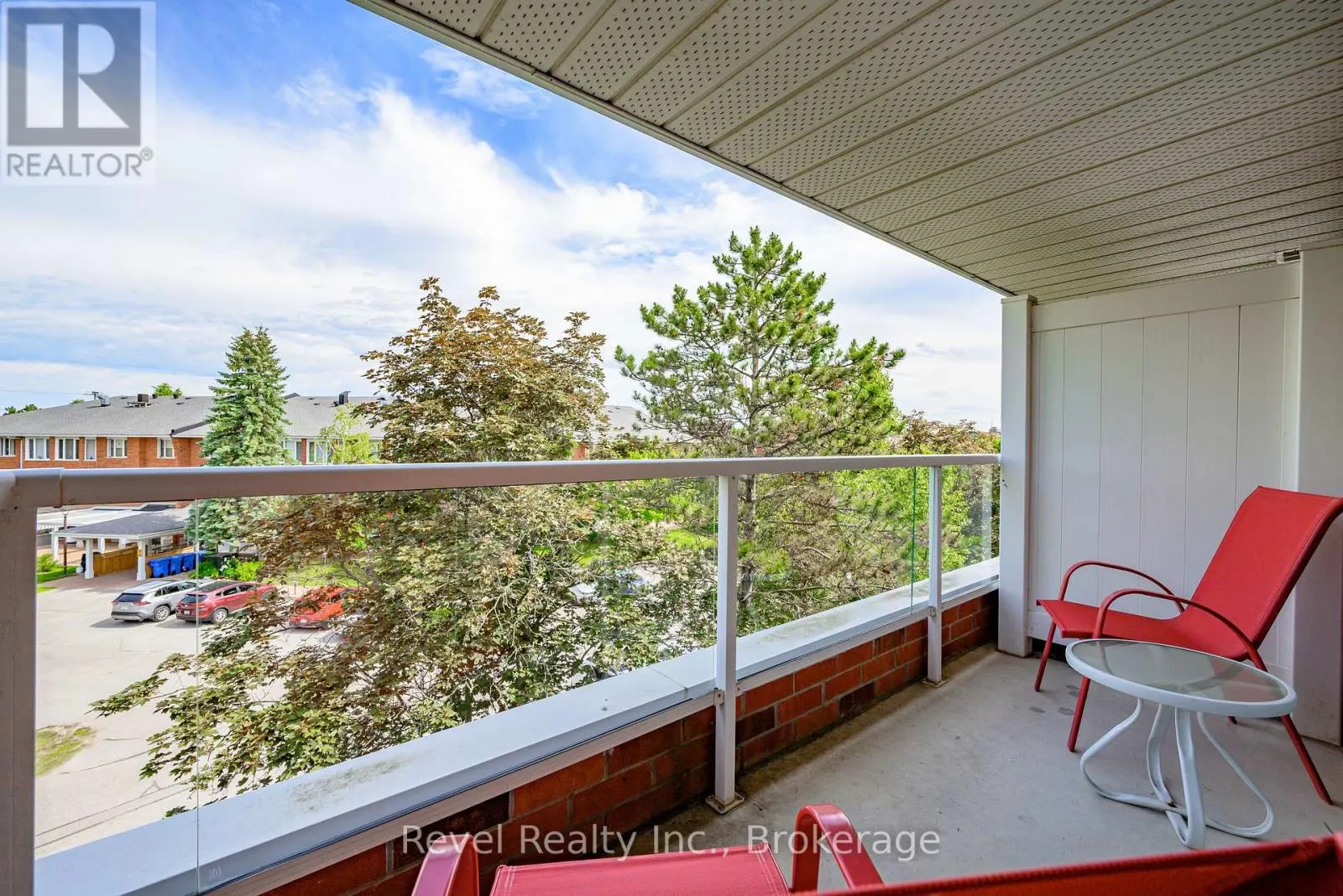 302 - 3 HERITAGE WAY #302