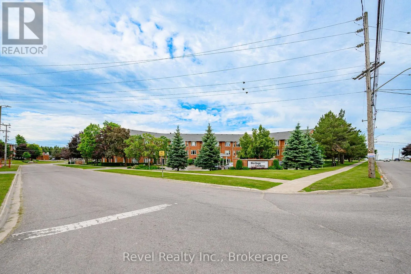 302 - 3 HERITAGE WAY #302
