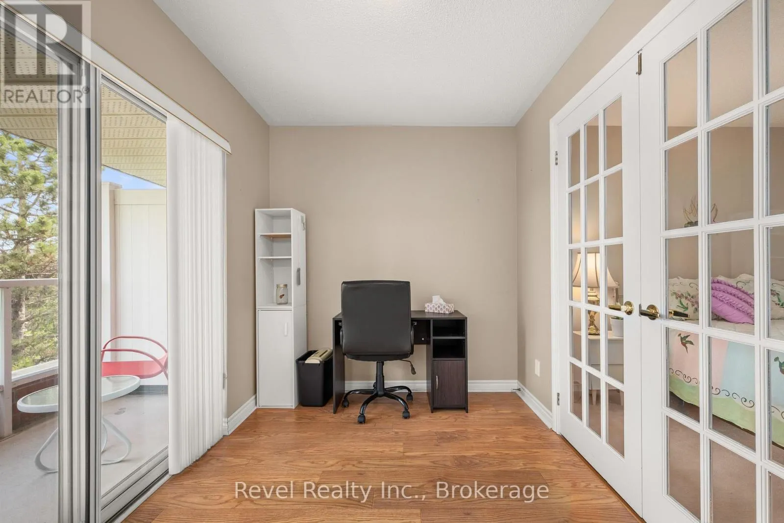 302 - 3 HERITAGE WAY #302