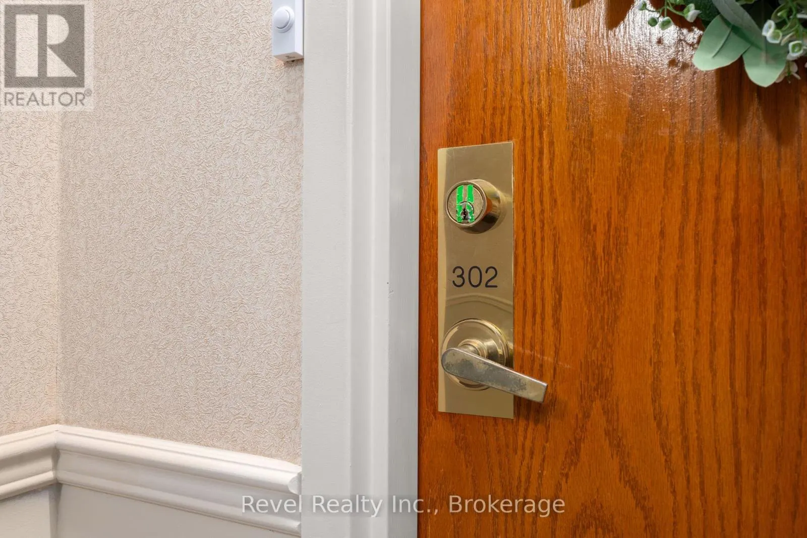 302 - 3 HERITAGE WAY #302