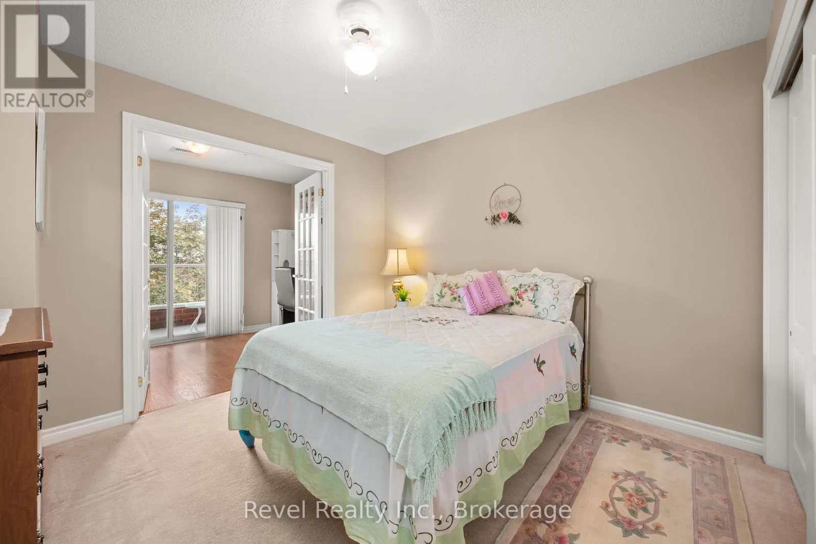 302 - 3 HERITAGE WAY #302