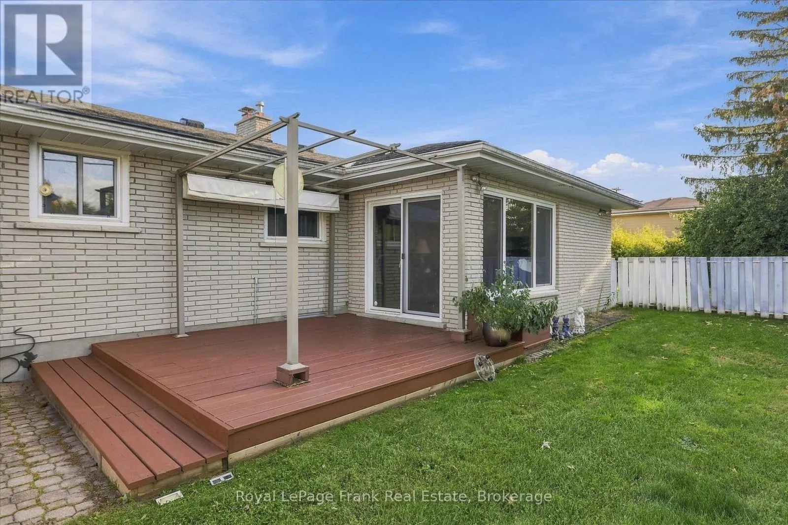 362 SIMONS AVENUE