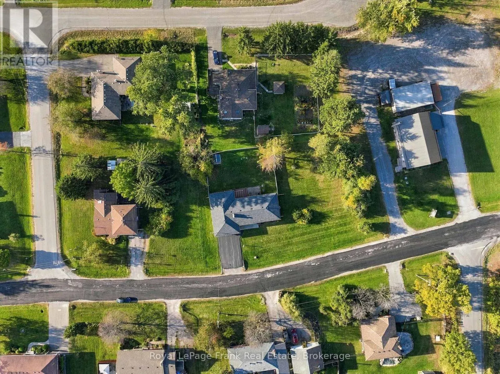 362 SIMONS AVENUE